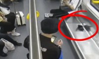 男子取2万元现金去看小姨，半路钱离奇消失，怕被老婆责怪又偷偷取了2万元，结果反转了
