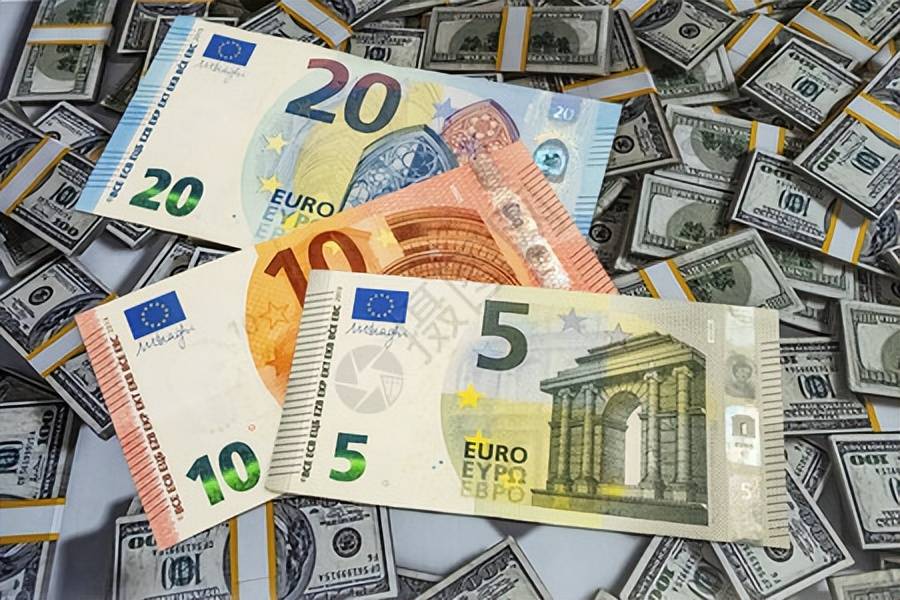 全球货币支付排名:美元跌至49.68%,欧元涨到22.36%,人民币呢