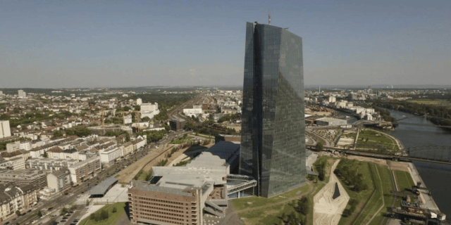 全球货币政策为何出现明显分化?